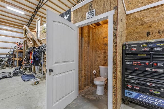 1745 Ennis Branch Rd, Mc Ewen, TN 37101