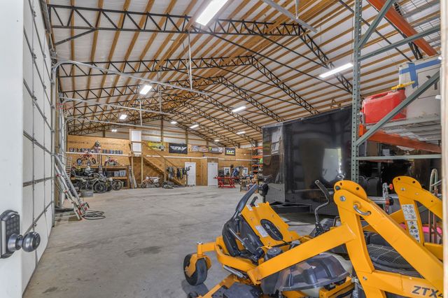 1745 Ennis Branch Rd, Mc Ewen, TN 37101