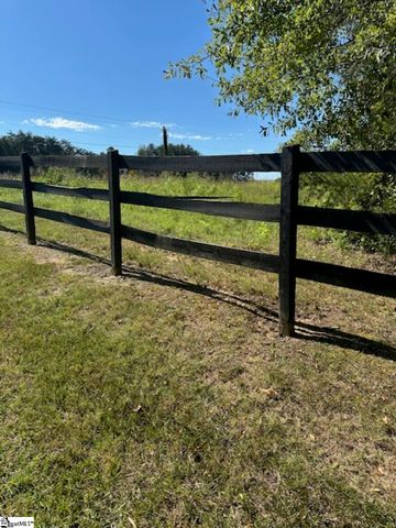 298 Stable Gate Drive, Campobello, SC 29322