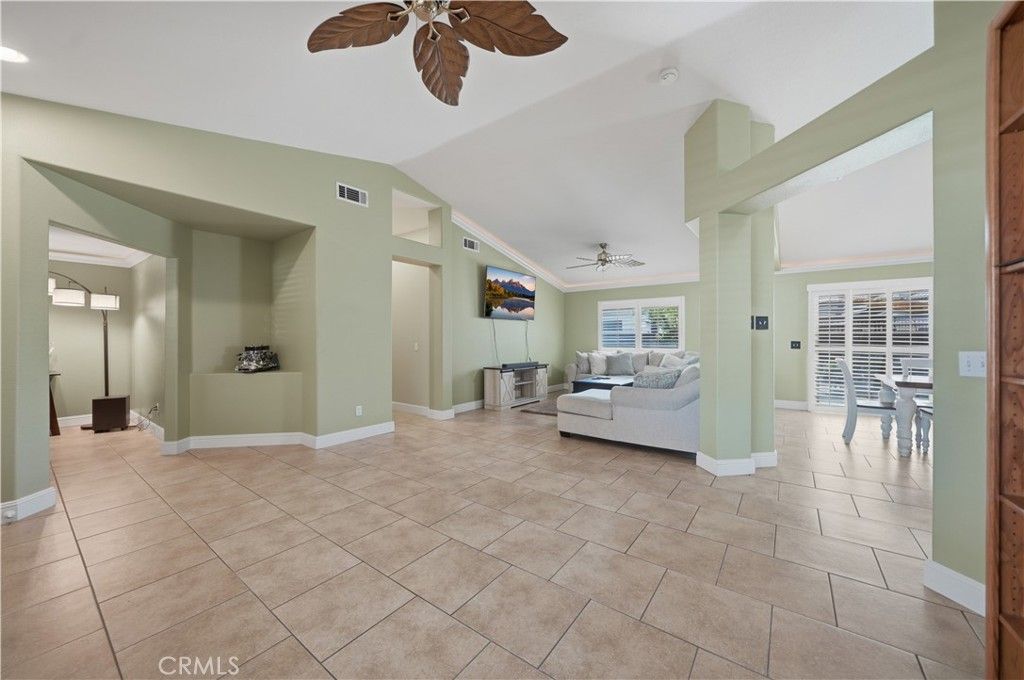 Image 14 of property listing at 1936 Medoc, San Jacinto, CA 92583