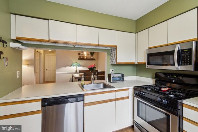 608-B SEDGEFIELD DRIVE, Mount Laurel, NJ 08054