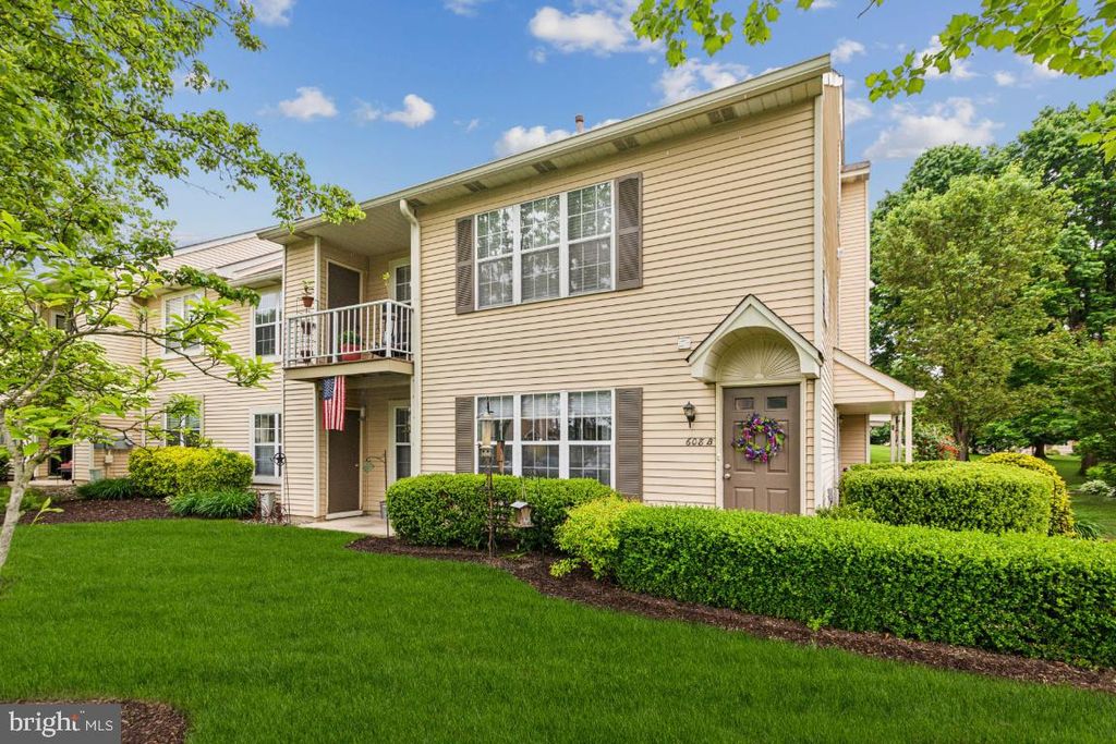 608-B SEDGEFIELD DRIVE, Mount Laurel, NJ 08054