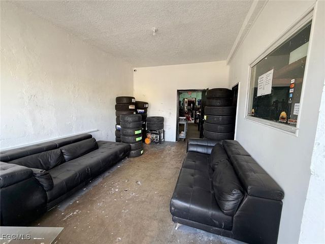 4190 E 4th AVE, Hialeah, FL 33013