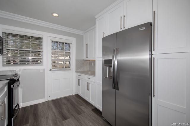 15 Spinnngwheel Road 03-4A, Massapequa, NY 11758