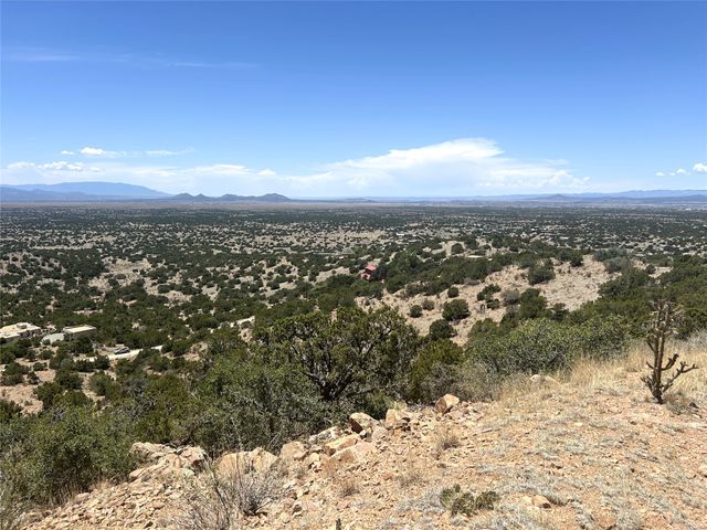 16 Embudo Del Sol, Santa Fe, NM 87508