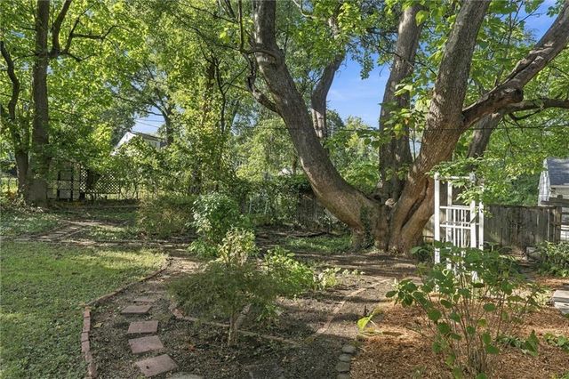 5612 Birch Street, Roeland Park, KS 66205