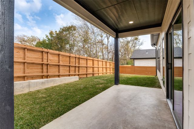1409 Doyle Avenue, Dallas, TX 75203