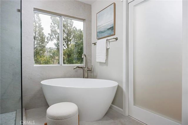 6 Hemingway Court, Rancho Santa Margarita, CA 92679