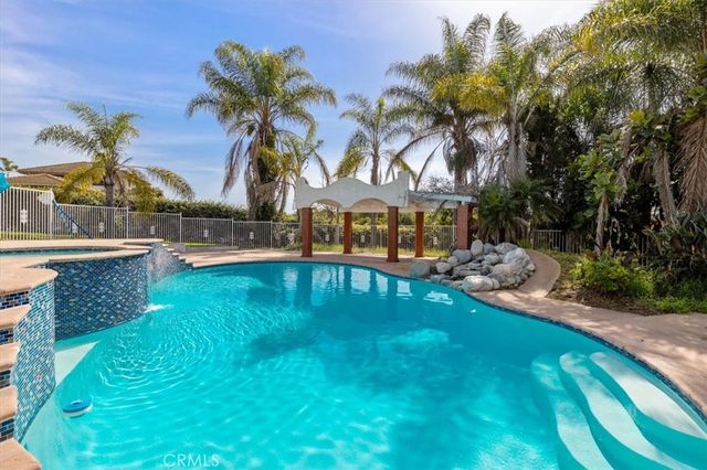 354 Rancho Camino, Fallbrook, CA 92028