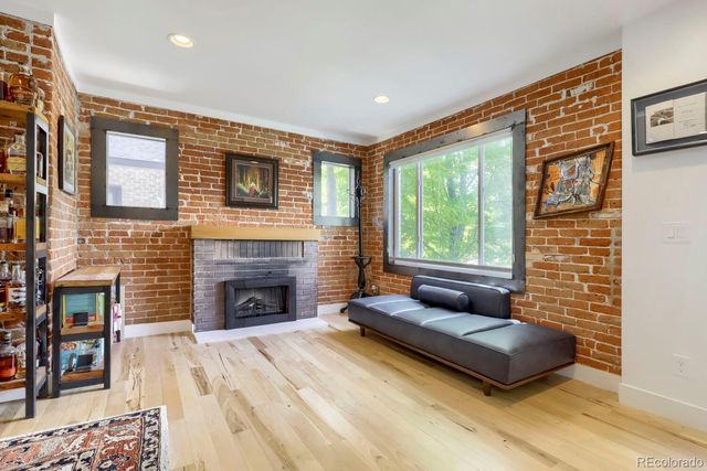 2368 N Glencoe Street, Denver, CO 80207