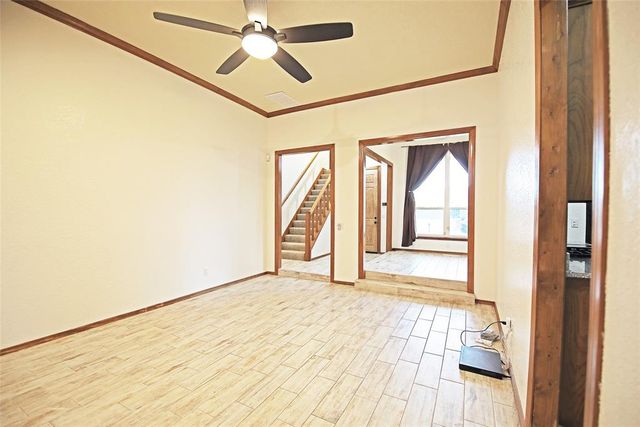 9301 Buttonwood Avenue, Moore, OK 73160