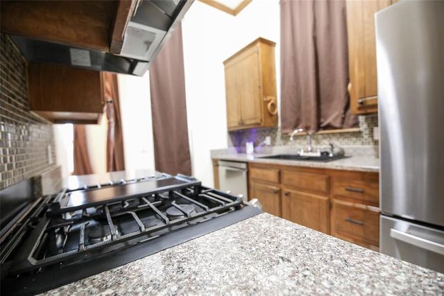 9301 Buttonwood Avenue, Moore, OK 73160