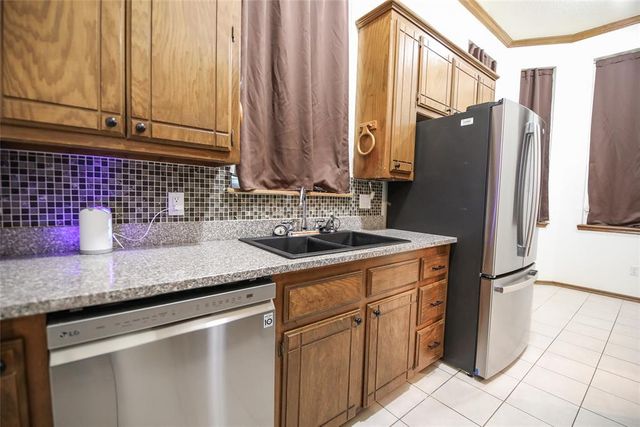 9301 Buttonwood Avenue, Moore, OK 73160