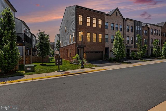 42361 VANCOUVER TER, Brambleton, VA 20148
