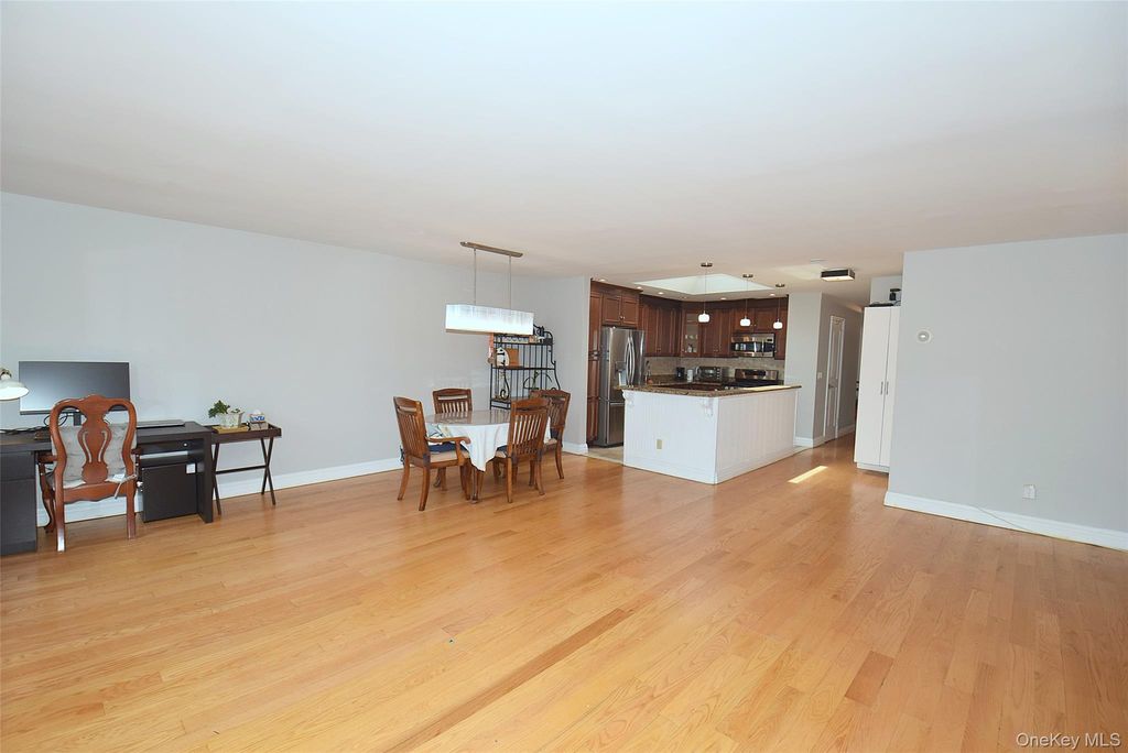 12-27 Diane Place 196 U, Bayside, NY 11360 — photo 3