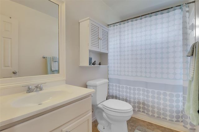 4905 HARTSON, Kyle, TX 78640