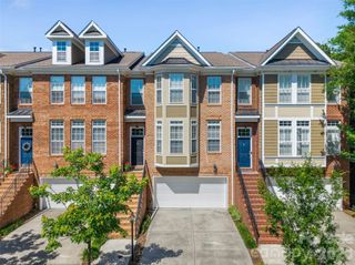 7810 Springs Village Lane, Charlotte, NC 28226