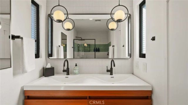 2004 Nicola East, Palm Springs, CA 92262