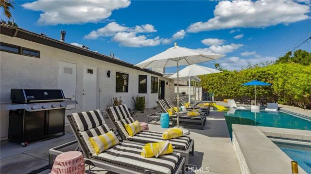 2004 Nicola East, Palm Springs, CA 92262