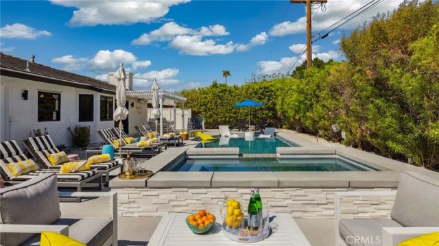 2004 Nicola East, Palm Springs, CA 92262