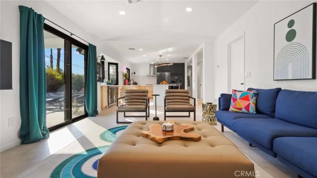 2004 Nicola East, Palm Springs, CA 92262
