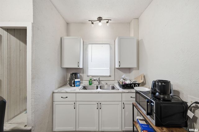 626 HAUNGS Avenue, Peoria, IL 61603