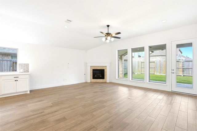 2202 Mallow Lane, Brookshire, TX 77423