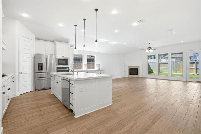 2202 Mallow Lane, Brookshire, TX 77423