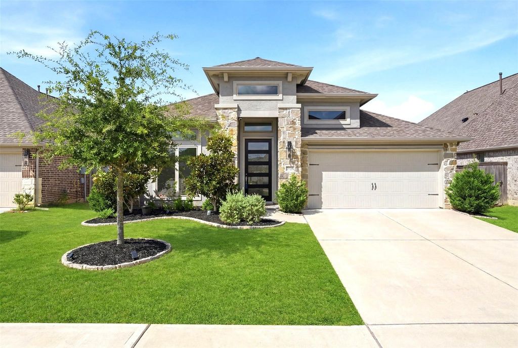 2202 Mallow Lane, Brookshire, TX 77423