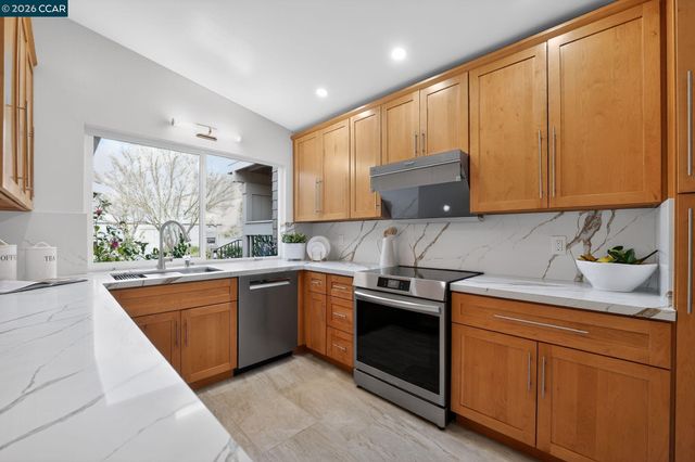 2605 Saklan Indian 6, Walnut Creek, CA 94595