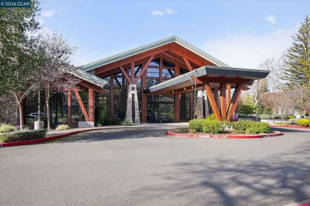 2605 Saklan Indian 6, Walnut Creek, CA 94595