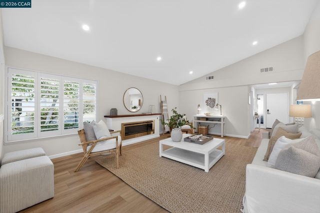 2605 Saklan Indian 6, Walnut Creek, CA 94595