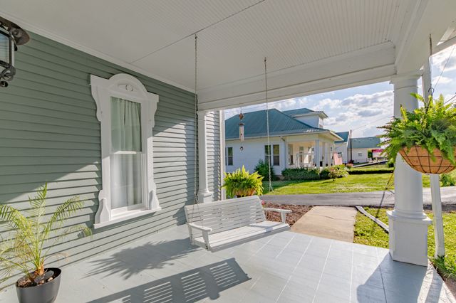 1586 Main St, Lynnville, TN 38472