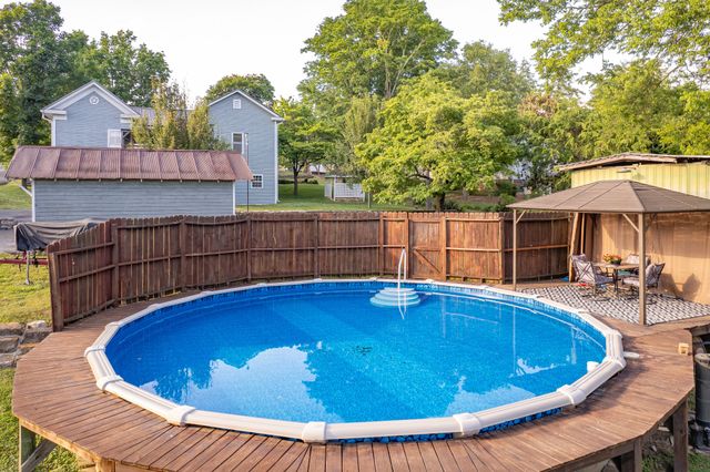 1586 Main St, Lynnville, TN 38472