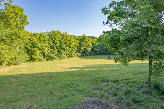 1586 Main St, Lynnville, TN 38472