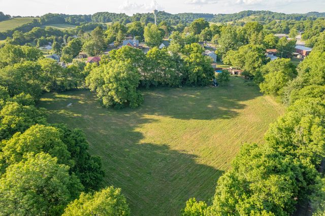 1586 Main St, Lynnville, TN 38472