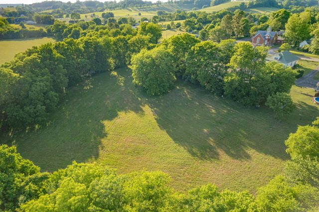 1586 Main St, Lynnville, TN 38472