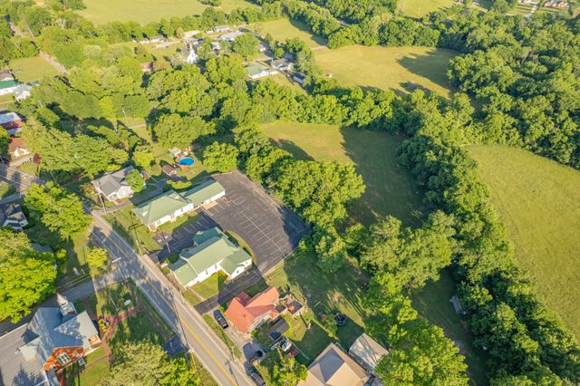 1586 Main St, Lynnville, TN 38472