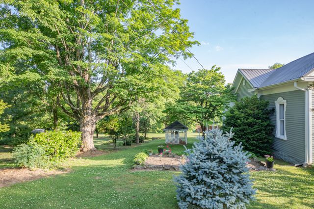 1586 Main St, Lynnville, TN 38472