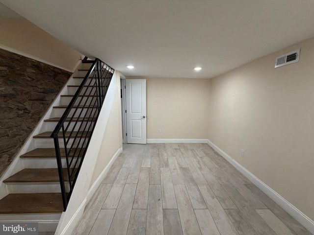 608 WINTON ST, Philadelphia, PA 19148