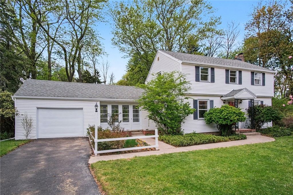 236 Frankland Road, Irondequoit, NY 14617