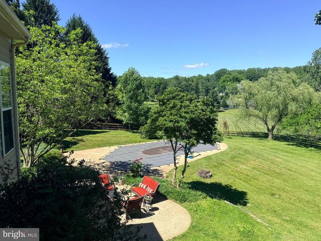 13215 FALLS RD, Cockeysville, MD 21030