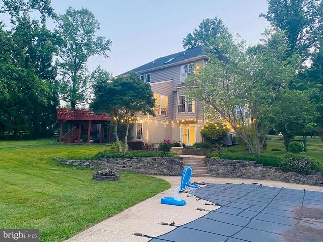 13215 FALLS RD, Cockeysville, MD 21030