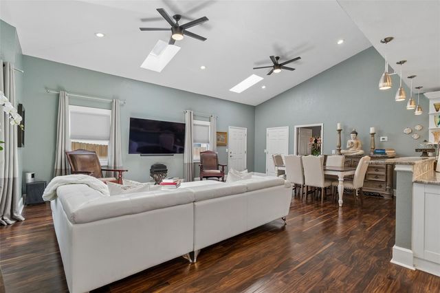 1024 16TH AVENUE N, St Petersburg, FL 33704