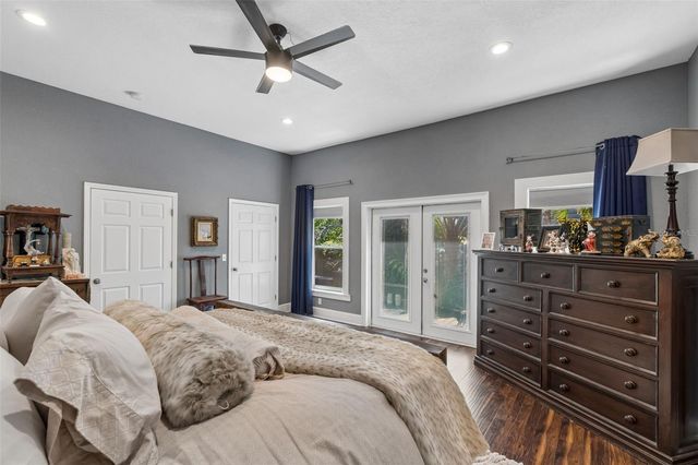 1024 16TH AVENUE N, St Petersburg, FL 33704
