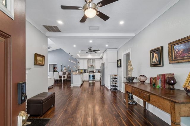 1024 16TH AVENUE N, St Petersburg, FL 33704