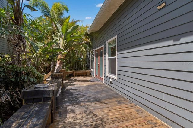 1024 16TH AVENUE N, St Petersburg, FL 33704