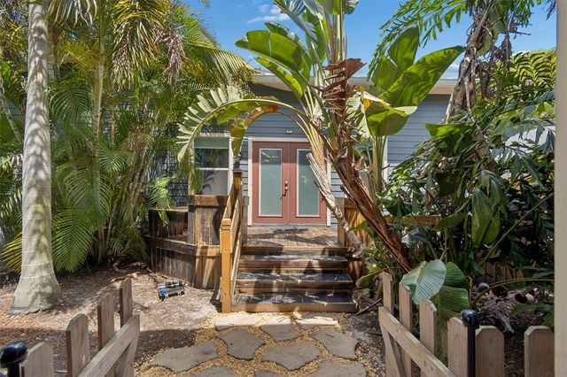 1024 16TH AVENUE N, St Petersburg, FL 33704
