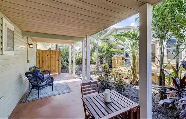 1024 16TH AVENUE N, St Petersburg, FL 33704