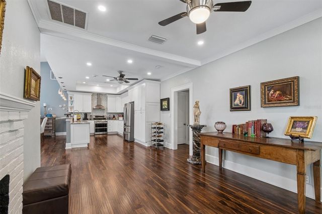 1024 16TH AVENUE N, St Petersburg, FL 33704